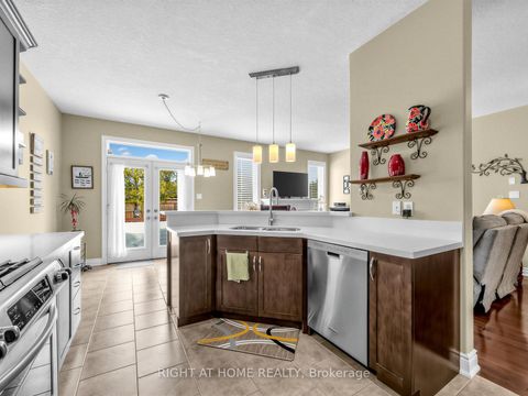 Photo 11 at 826 Booth Avenue, Alcona, Innisfil