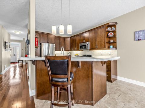 Photo 12 at 826 Booth Avenue, Alcona, Innisfil