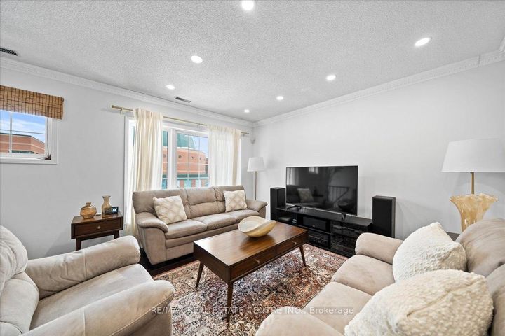 Photo 8 at 808 - 1400 The Esplanade N, Town Centre, Pickering