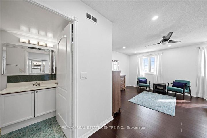 Photo 36 at 808 - 1400 The Esplanade N, Town Centre, Pickering