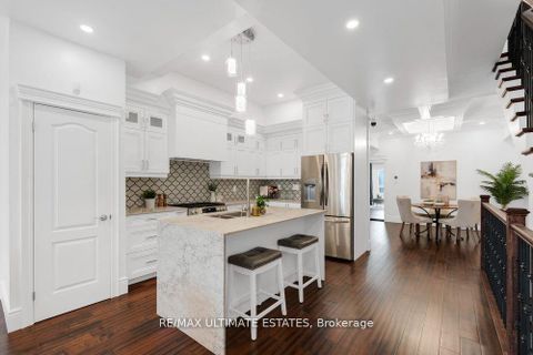 Photo 11 at 290 Bathurst Street, Bellwoods, Toronto