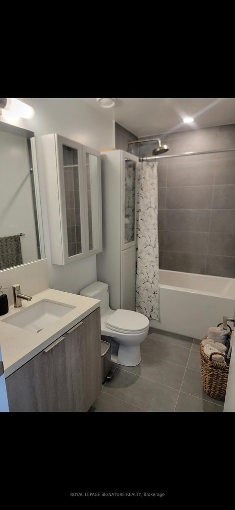 Photo 10 at 210 - 2020 Bathurst Street, Cedarvale, Toronto