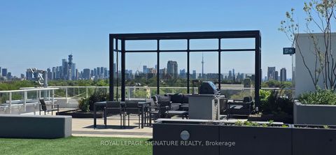 Photo 21 at 210 - 2020 Bathurst Street, Cedarvale, Toronto