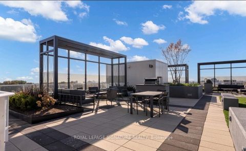 Photo 22 at 210 - 2020 Bathurst Street, Cedarvale, Toronto