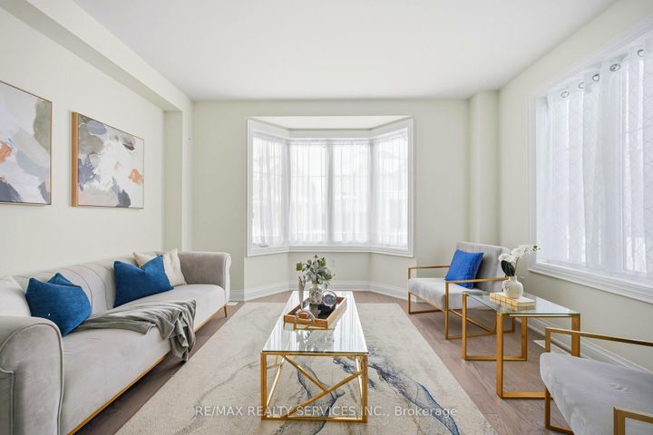 Photo 4 at 15 Farringdon Crescent, Northwest Brampton, Brampton