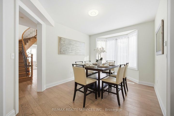 Photo 10 at 15 Farringdon Crescent, Northwest Brampton, Brampton