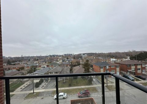 Photo 7 at 511 - 3100 Keele Street, CFB, Toronto