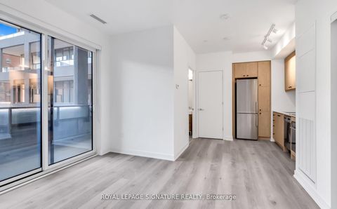 Photo 4 at 403 - 9 Tecumseth Street, Niagara, Toronto