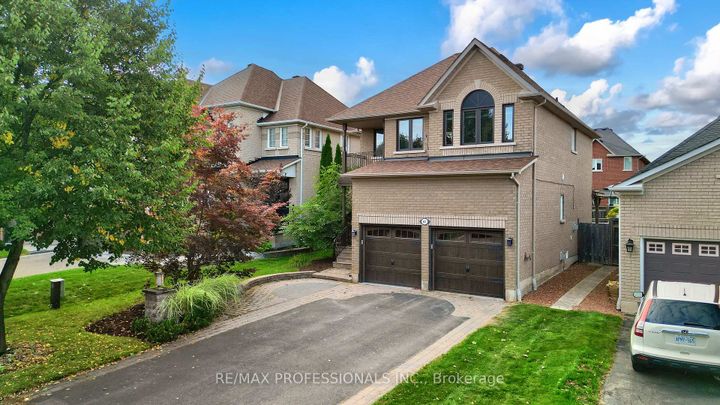 Photo 2 at 67 Chaplin Crescent, Georgetown, Halton Hills