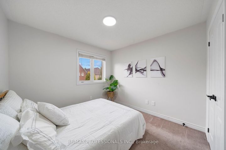 Photo 23 at 67 Chaplin Crescent, Georgetown, Halton Hills