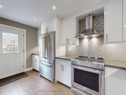 Photo 13 at 139 John West Way, Bayview Wellington, Aurora