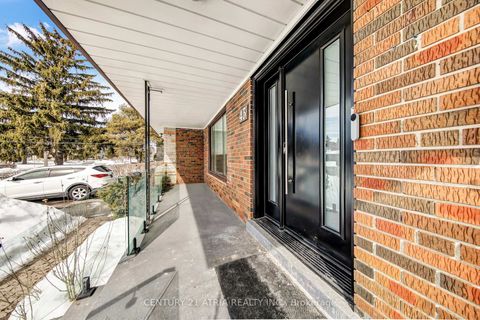 Photo 1 at 43 Aragon Avenue, Sullivan, Toronto