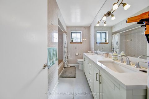 Photo 10 at 43 Aragon Avenue, Sullivan, Toronto