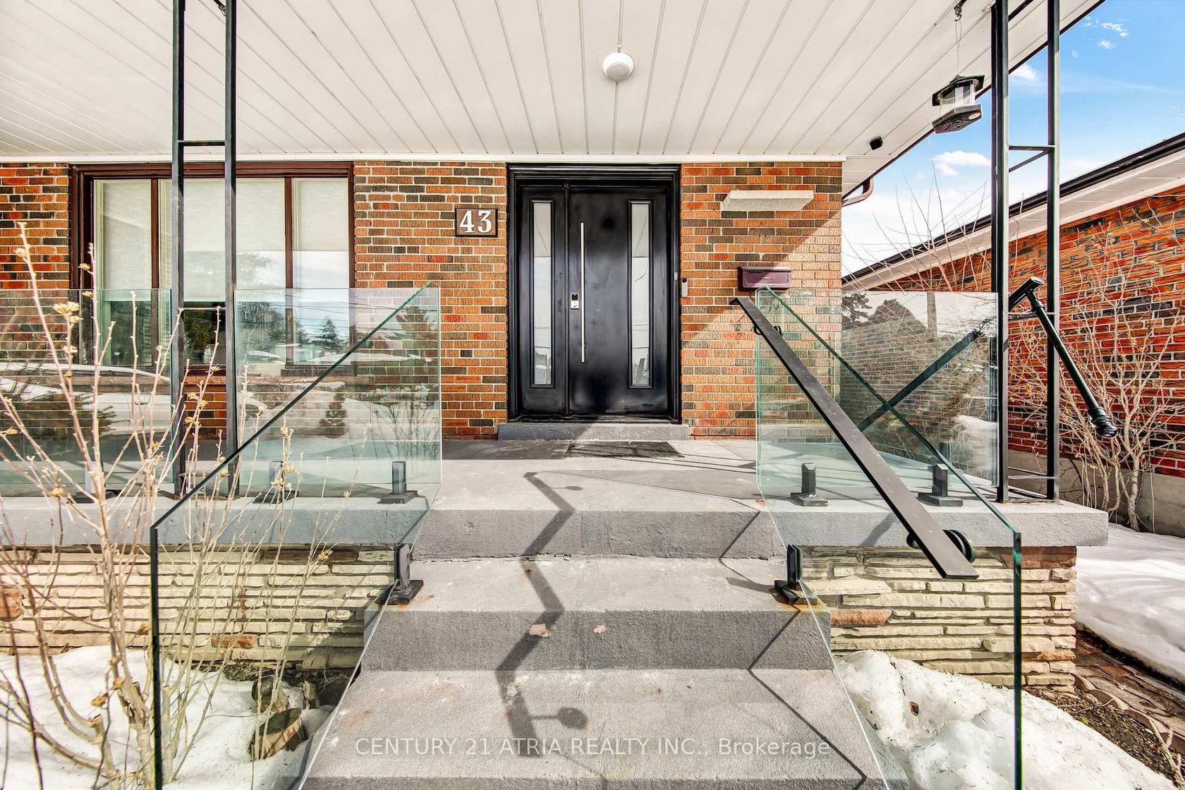 43 Aragon Avenue, Sullivan, Toronto 