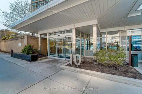 Photo 4 at 2001 - 10 Navy Wharf Court, Waterfront Communities C1, Toronto