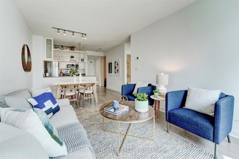 Photo 8 at 2001 - 10 Navy Wharf Court, Waterfront Communities C1, Toronto