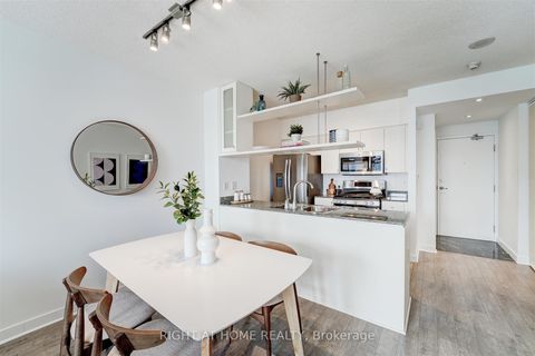 Photo 11 at 2001 - 10 Navy Wharf Court, Waterfront Communities C1, Toronto