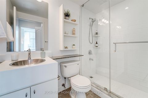 Photo 21 at 2001 - 10 Navy Wharf Court, Waterfront Communities C1, Toronto