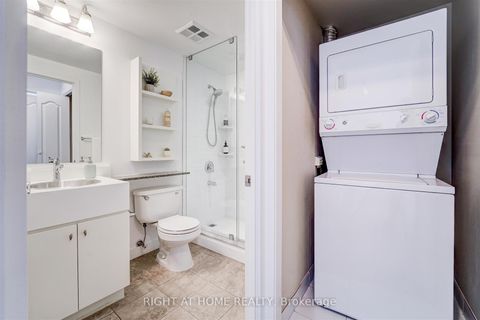 Photo 22 at 2001 - 10 Navy Wharf Court, Waterfront Communities C1, Toronto