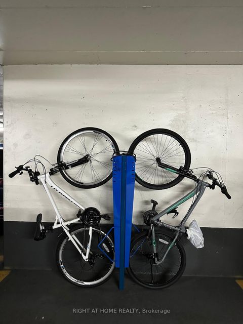 Photo 36 at 2001 - 10 Navy Wharf Court, Waterfront Communities C1, Toronto