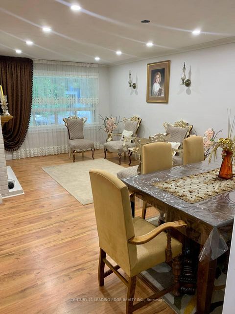 Photo 6 at 91 Lucas Street, Mill Pond, Richmond Hill