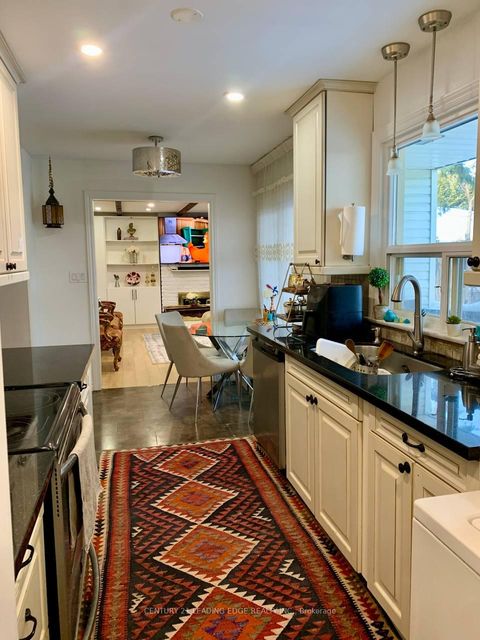 Photo 8 at 91 Lucas Street, Mill Pond, Richmond Hill