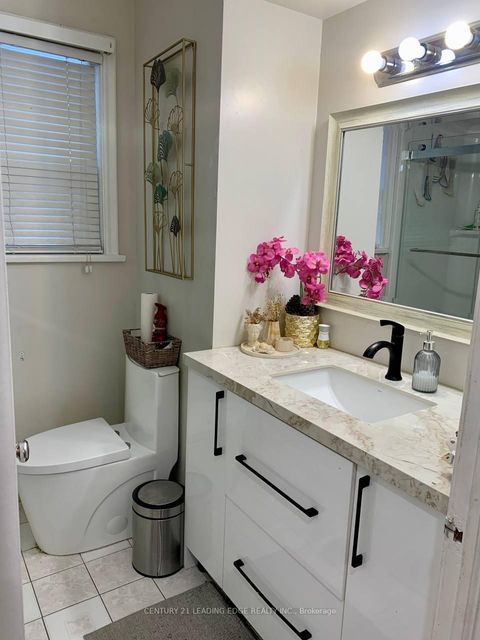 Photo 13 at 91 Lucas Street, Mill Pond, Richmond Hill