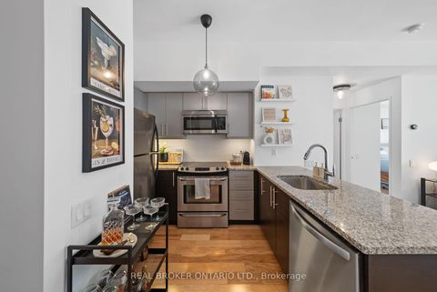 Photo 4 at 1305 - 83 Redpath Avenue, Mount Pleasant West, Toronto