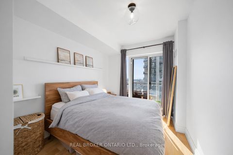 Photo 10 at 1305 - 83 Redpath Avenue, Mount Pleasant West, Toronto