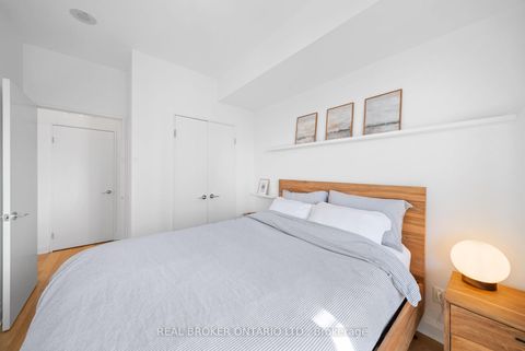 Photo 11 at 1305 - 83 Redpath Avenue, Mount Pleasant West, Toronto