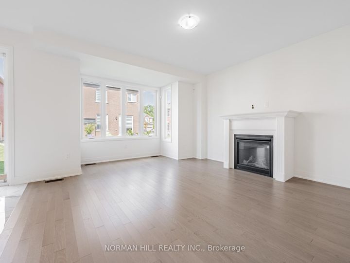 Photo 6 at 7 Lilestone Drive, Credit Valley, Brampton