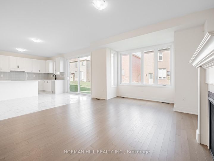 Photo 7 at 7 Lilestone Drive, Credit Valley, Brampton