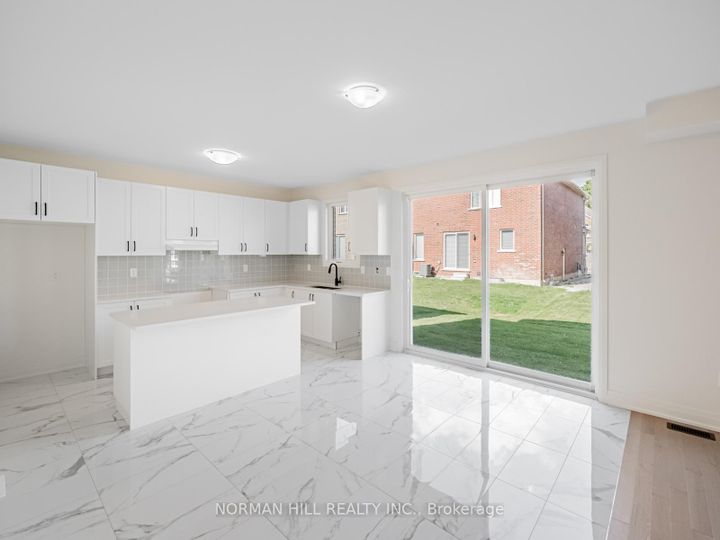 Photo 9 at 7 Lilestone Drive, Credit Valley, Brampton