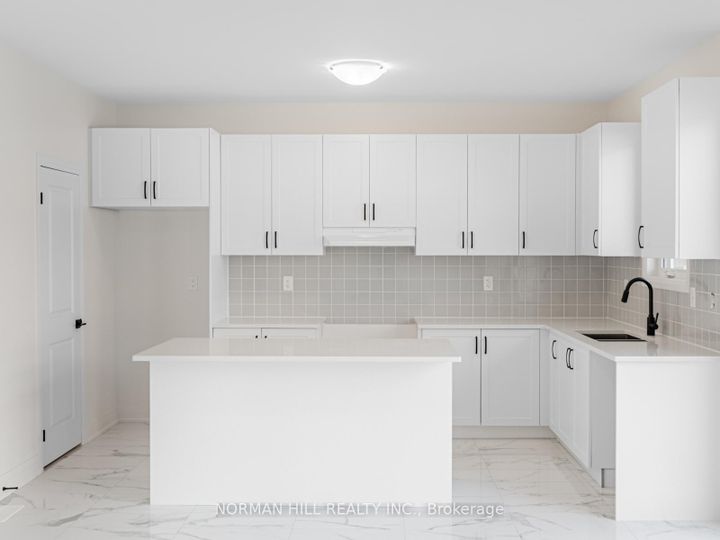 Photo 11 at 7 Lilestone Drive, Credit Valley, Brampton