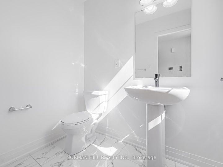 Photo 13 at 7 Lilestone Drive, Credit Valley, Brampton