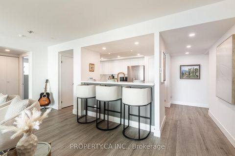 Photo 5 at 2212 - 77 Harbour Square, Waterfront Communities C1, Toronto