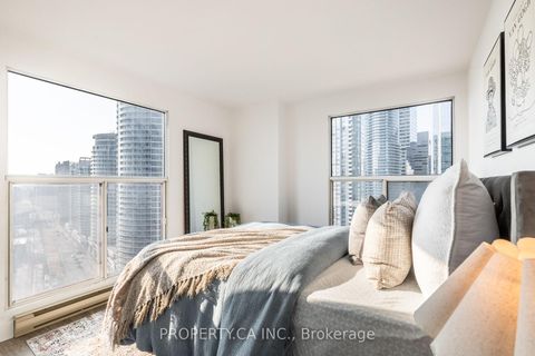 Photo 12 at 2212 - 77 Harbour Square, Waterfront Communities C1, Toronto