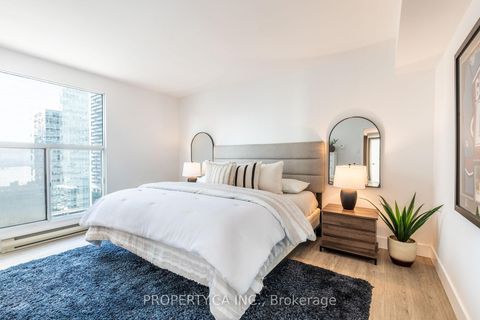 Photo 14 at 2212 - 77 Harbour Square, Waterfront Communities C1, Toronto