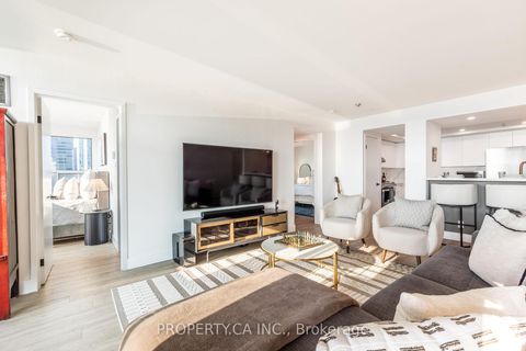 Photo 18 at 2212 - 77 Harbour Square, Waterfront Communities C1, Toronto