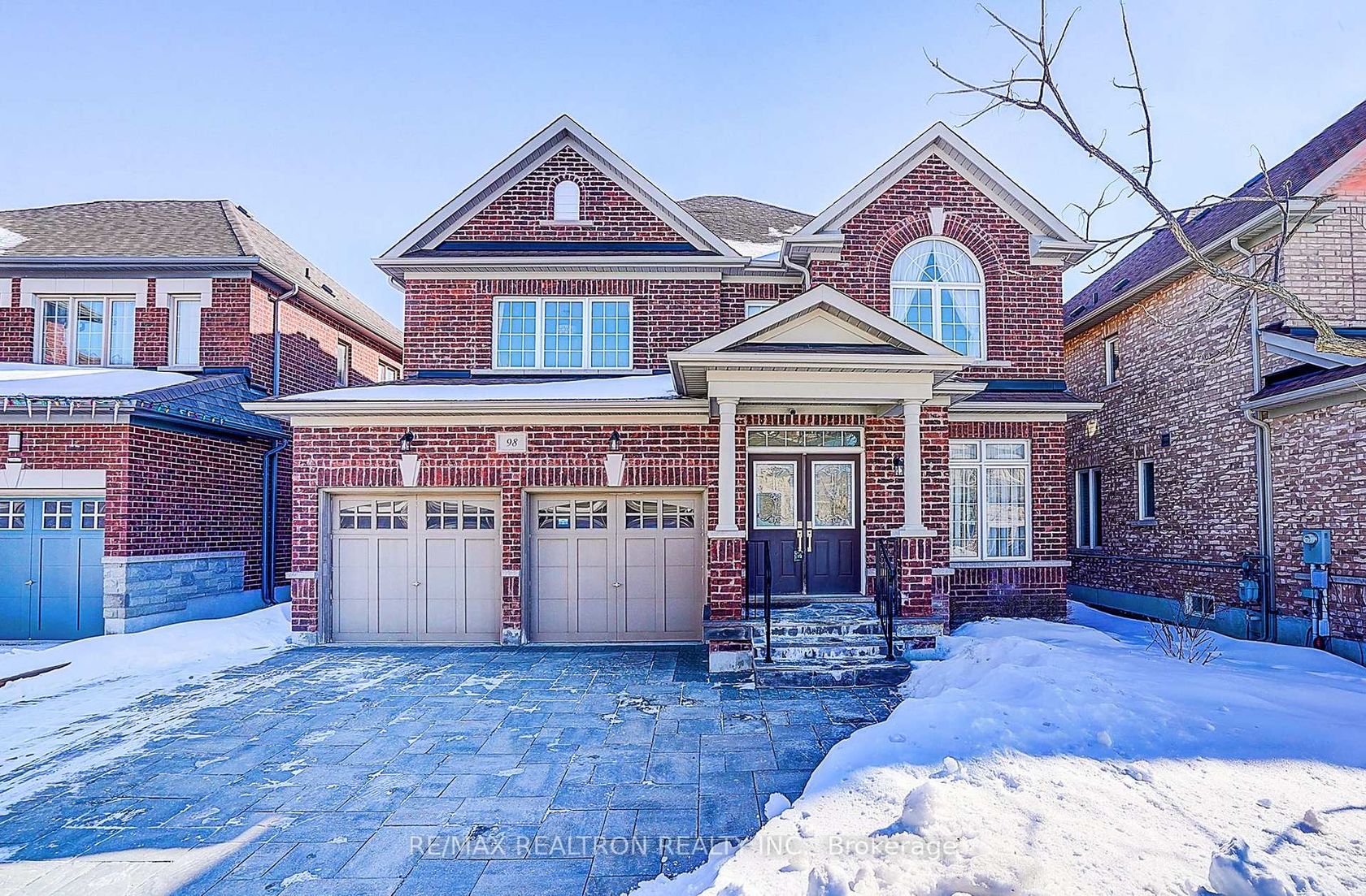 98 Thornhill Ravines Crescent, Patterson, Vaughan photo 7