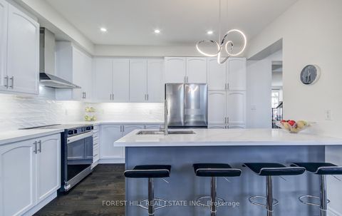 Photo 9 at 2 Bamburg Street, Sutton & Jackson's Point, Georgina