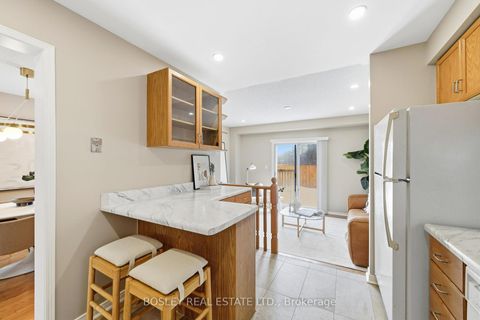 Photo 11 at 41 Dunsmore Crescent, Crosby, Richmond Hill