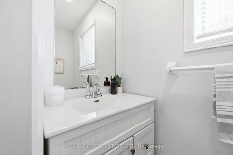 Photo 14 at 41 Dunsmore Crescent, Crosby, Richmond Hill