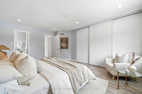 Photo 18 at 41 Dunsmore Crescent, Crosby, Richmond Hill