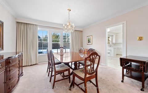 Photo 8 at 28 Montressor Drive, Windfields, Toronto