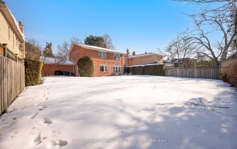 Photo 37 at 28 Montressor Drive, Windfields, Toronto