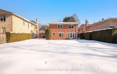 Photo 38 at 28 Montressor Drive, Windfields, Toronto
