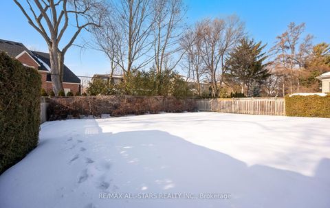 Photo 40 at 28 Montressor Drive, Windfields, Toronto