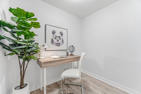 Photo 9 at 708 - 397 Front Street W, Waterfront Communities C1, Toronto