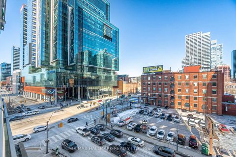 Photo 11 at 708 - 397 Front Street W, Waterfront Communities C1, Toronto